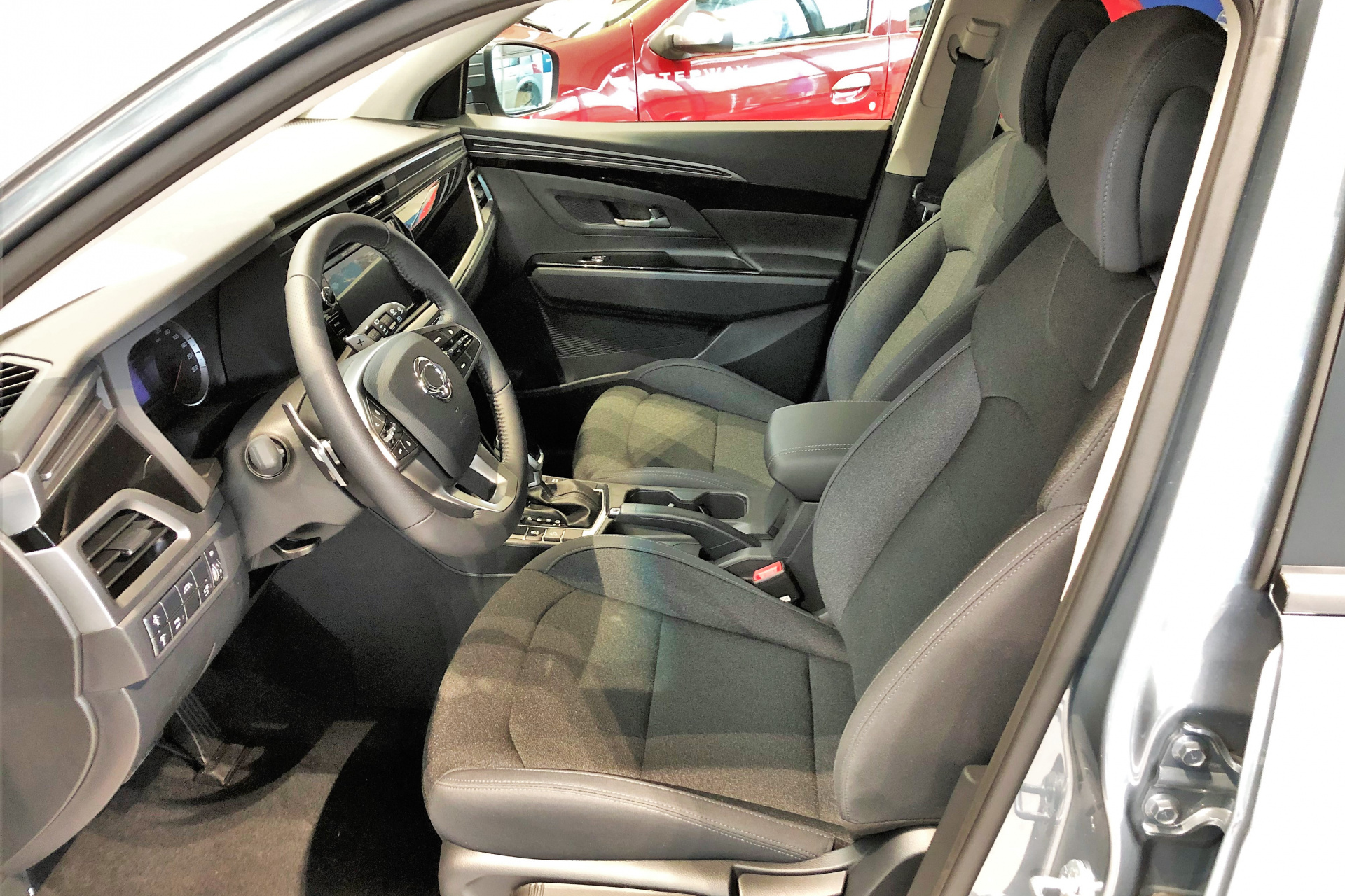 Korando Style+ automat BAS