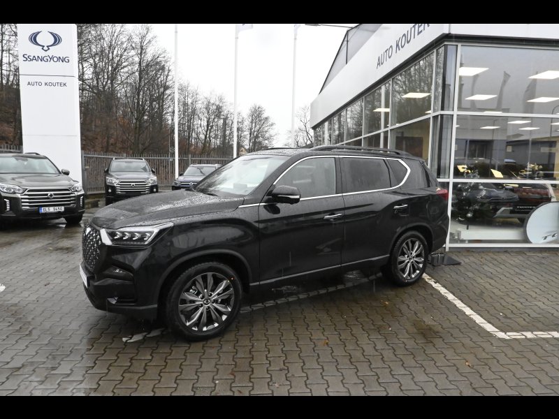 Rexton Premium+ AT 4x4  Lak  BLACK EDITION